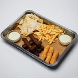 Ассорти из горячих закусок на троих