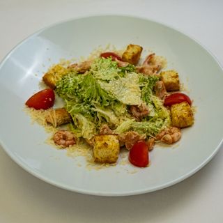Цезар з креветками та лососем (230г)