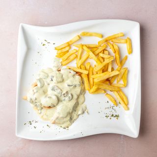 Piletina u sosu od pečuraka