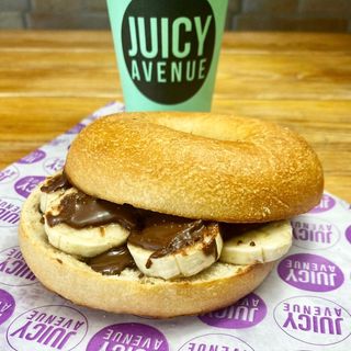 Vegan Bagel choco negro con plátano