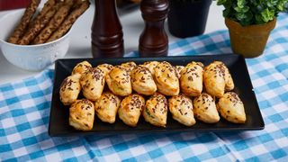 Školjkice sa sirom i šunkom 500g