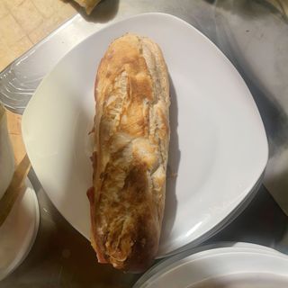 Baguette Con Anchoas Y Roquefort (Plato Frío)