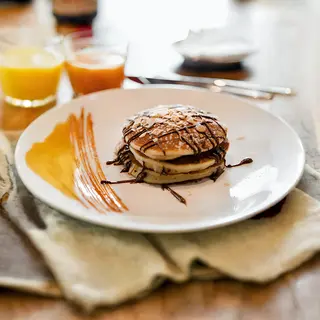 Combo Pancakes Nutella مع عصير طبيعي