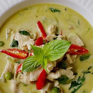 Pollo al curry verde