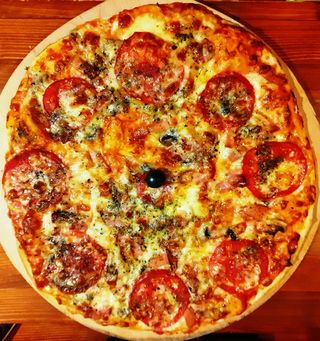 საფირმო პიცა  მიქსი