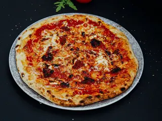 19. Pizza Apolonia (33 Cm.)
