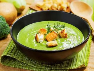 Крем супа от броколи с бяло сирене