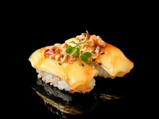 106 Nigiri queso Brie (2 uds.)