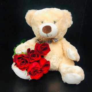 Urs cu 5 Trandafiri