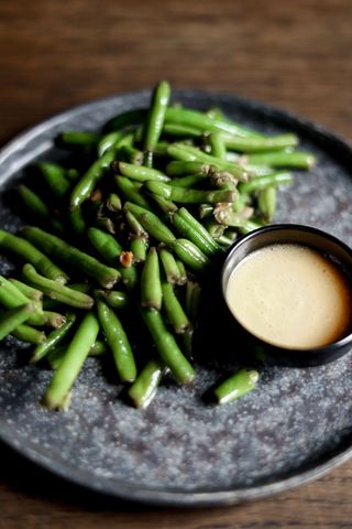 Стручкова квасоля  з голандським соусом