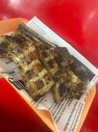 Крехки свински ребърца в марината (200г)