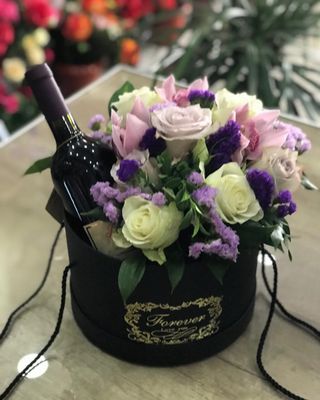 Gift box mix ruža i vino