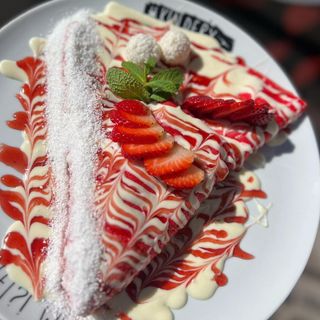 STRAWBERRY CREPES 860G 