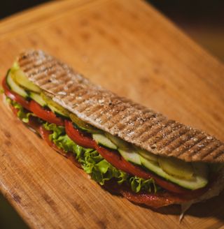 Sendvič sa kulenom i sirom