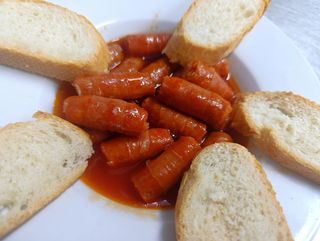 Chistorra al vino (ración)