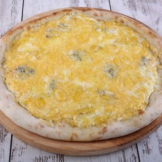 Pizza Quattro Formaggi 