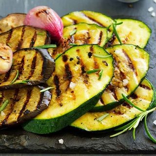 Piatto freddo con mix di verdure