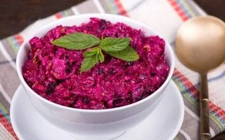 Буряковий салат з Майонезом та часником (150г)