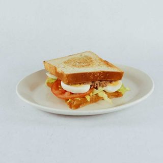 Sándwich de Atún y Tomate
