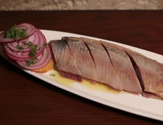 Апетитний оселедець з цибулею (340г)