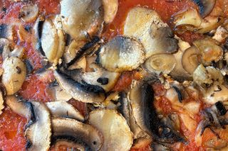 Pizza funghi rossa senza mozzarella senza glutine e lattosio