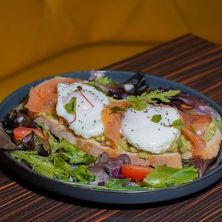 TARTINE ABACATE - TARTINE AVOCADO