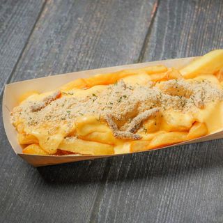 Batatas com Cheddar e farofa de Bacon
