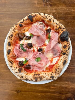 Pizza Prosciutto Funghi