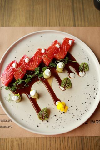 Лосось малої солі з соусом "хойсін"