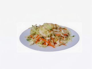 Салата от пилешко и зеленчуци (400гр) + КокаКола Кен (330мл.)