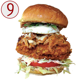 Бургер Chicken Zlobster + пържени картофки (400г)