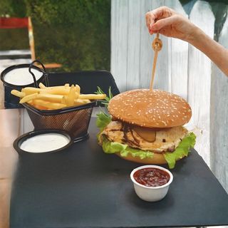 Телешки бургер