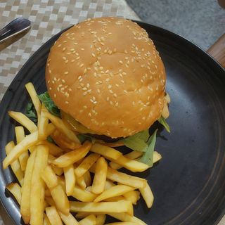 Hamburguesa con salsa de chilli