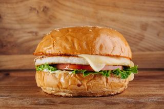 Чизбургер куриный 280 гр.