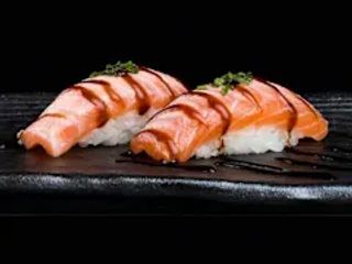 Nigiri salmone fiamma 2 pezzi