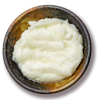 Pasta de usturoi Spring