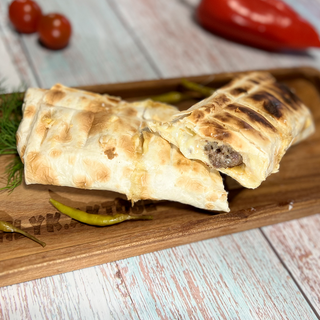 Люля-кебаб в лаваше с сыром