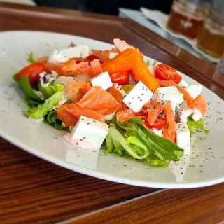 Ensalada De Salmón