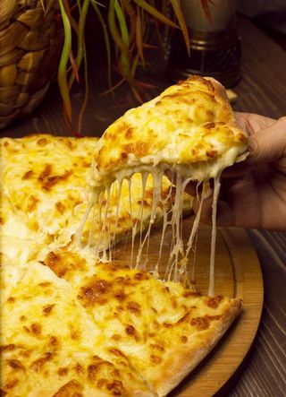 Pizza Provolone (Mediana)