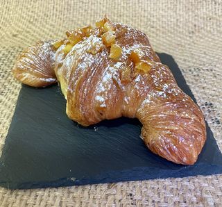 Croissant De Crema De Naranja 