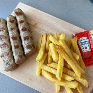 Тройка кебапчета + Coca Cola напитка кен