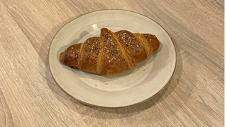 Croissant pistacjowy