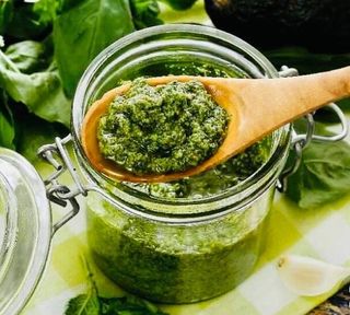 მეგრული აჯიკა ნიგვზით მწვანე