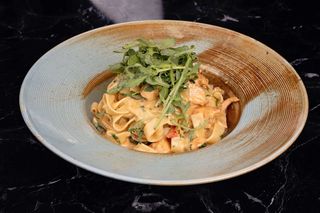 Tagliatelle cu somon și zucchini