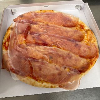 Pizza crudo 