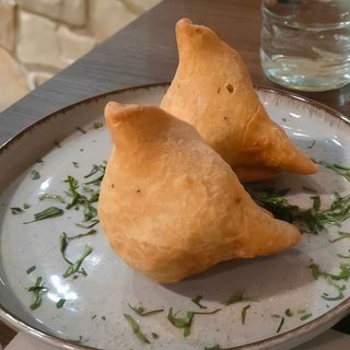 VEGETABLE SAMOSA