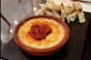 Provolone y sobrasada