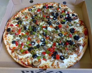 Pizza 4 Estaciones (Mediana)