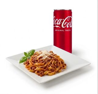 Pasta alla bolognese con ragù + Lattina Coca-Cola