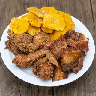 CHICHA POLLO CON PATACONES